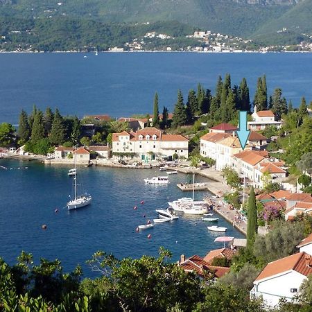 Rose - Apartmani Janovic Luštica Exteriör bild