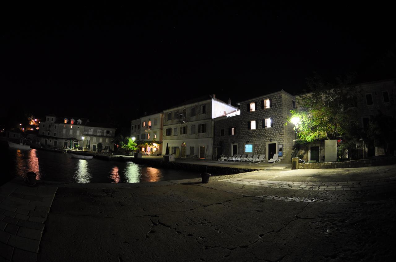 Rose - Apartmani Janovic Luštica Exteriör bild