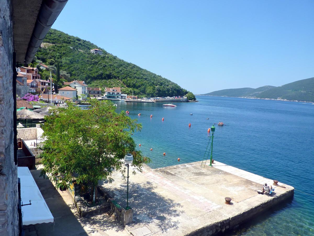 Rose - Apartmani Janovic Luštica Exteriör bild