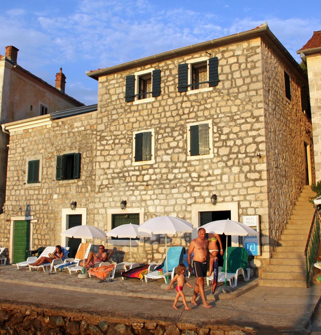 Rose - Apartmani Janovic Luštica Exteriör bild