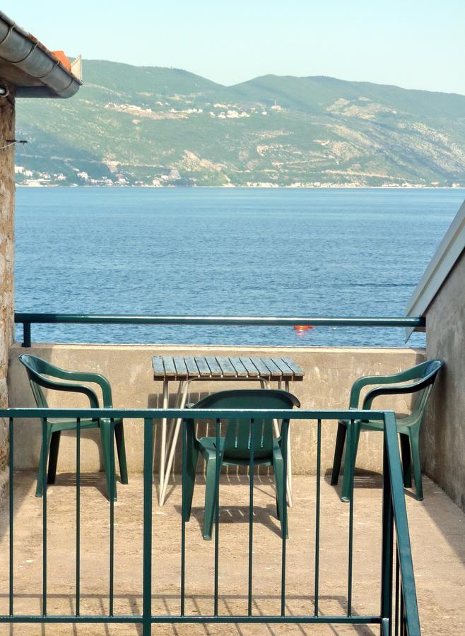Rose - Apartmani Janovic Luštica Exteriör bild